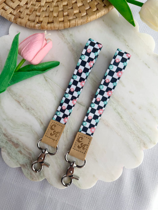 Retro Flower Wristlet