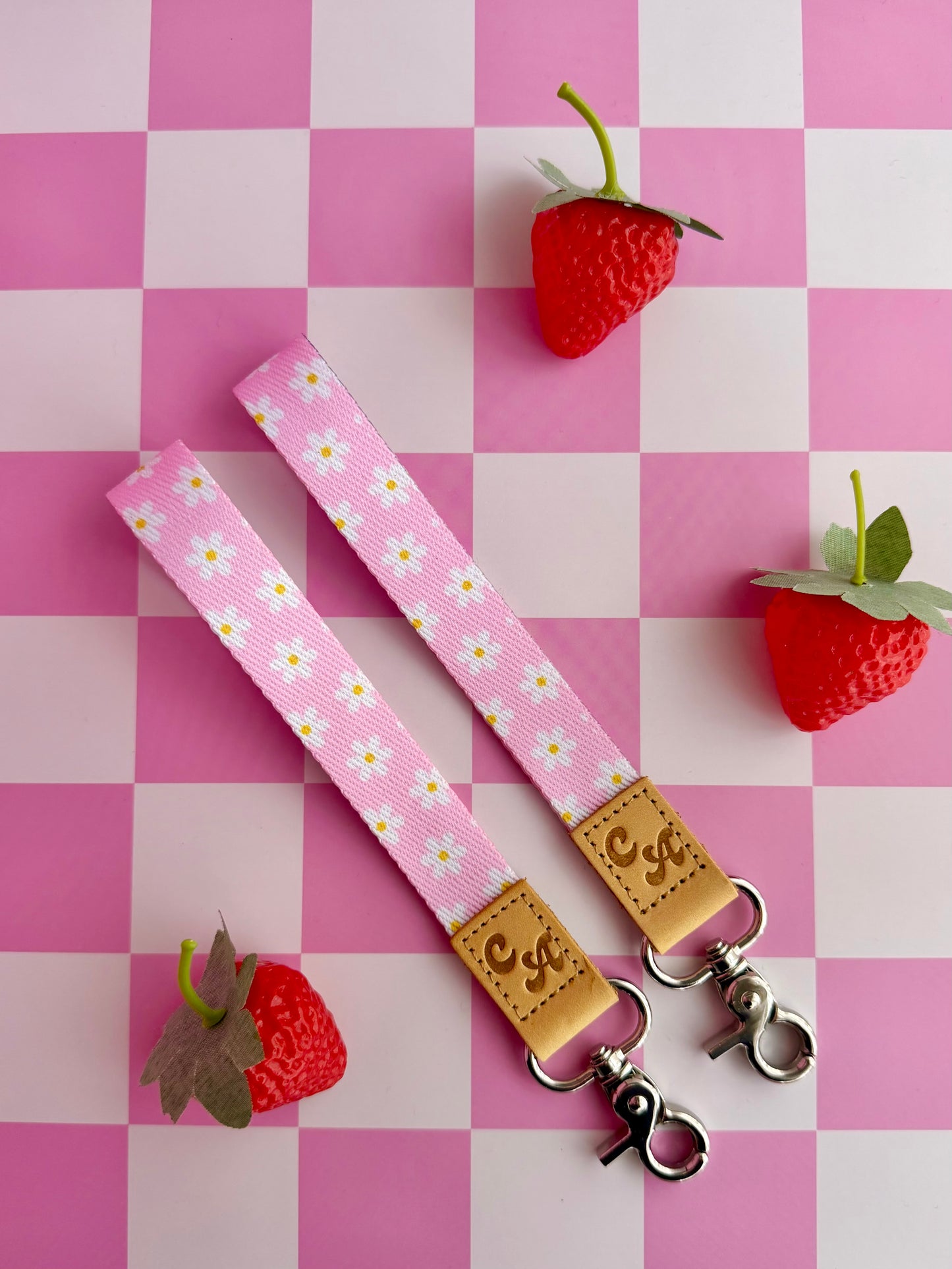 Daisy Dreams Wristlet