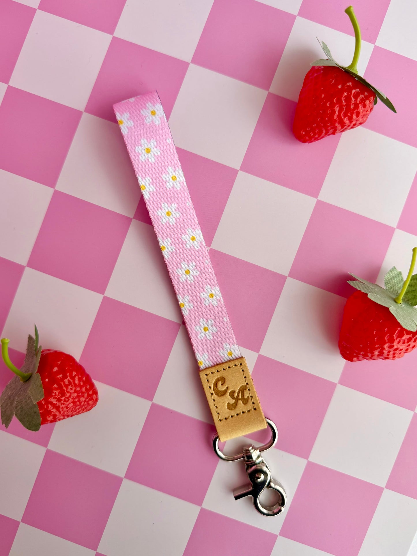 Daisy Dreams Wristlet