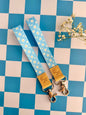 Daisy Daydream Wristlet