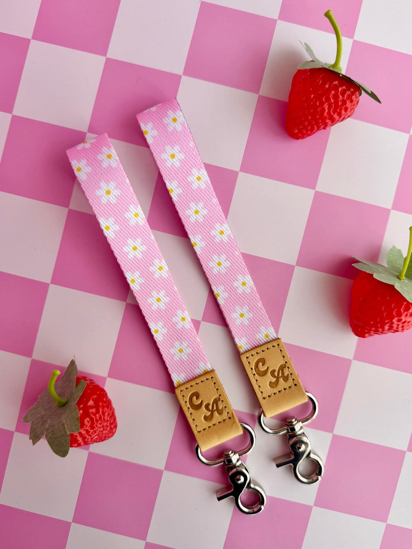 Daisy Dreams Wristlet